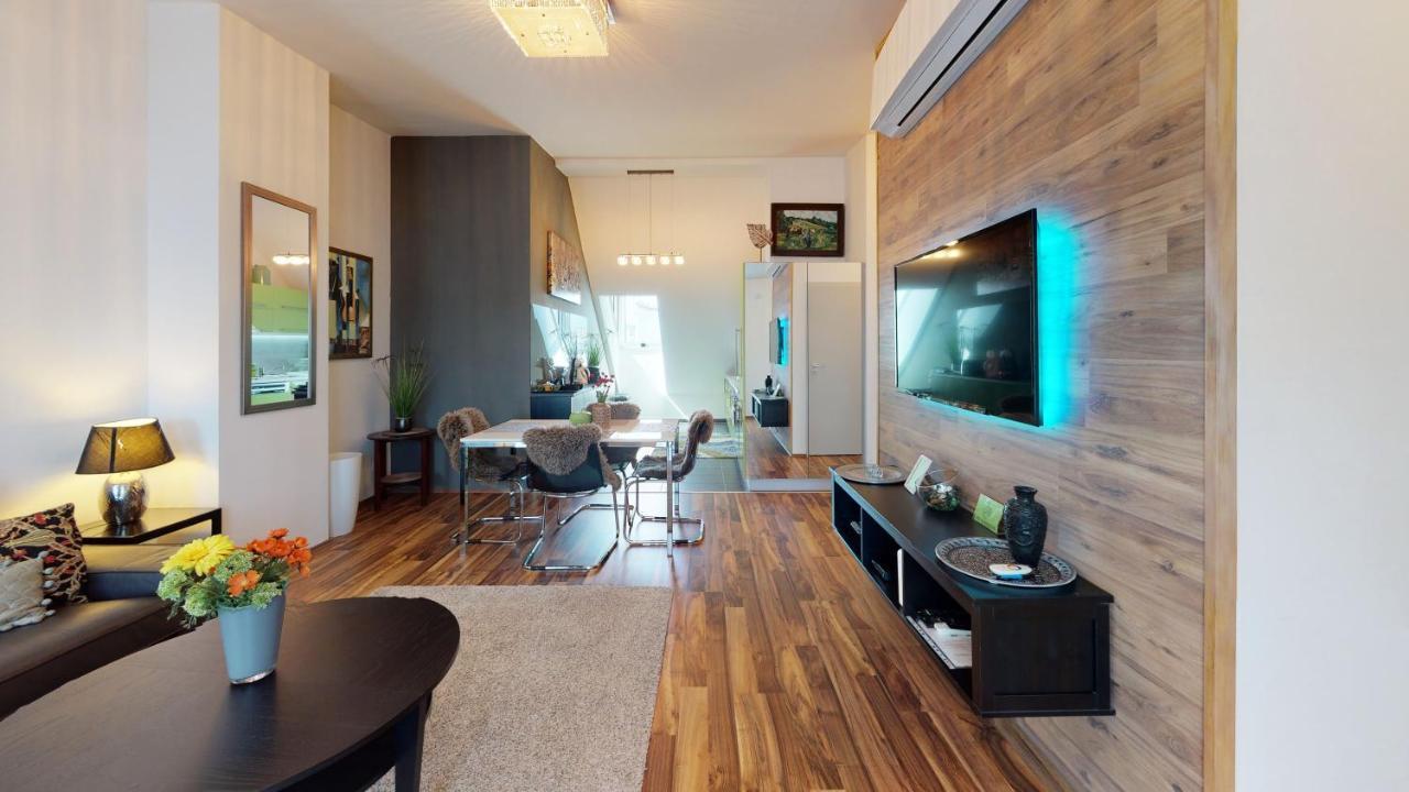 Central Home Budapest Esterno foto