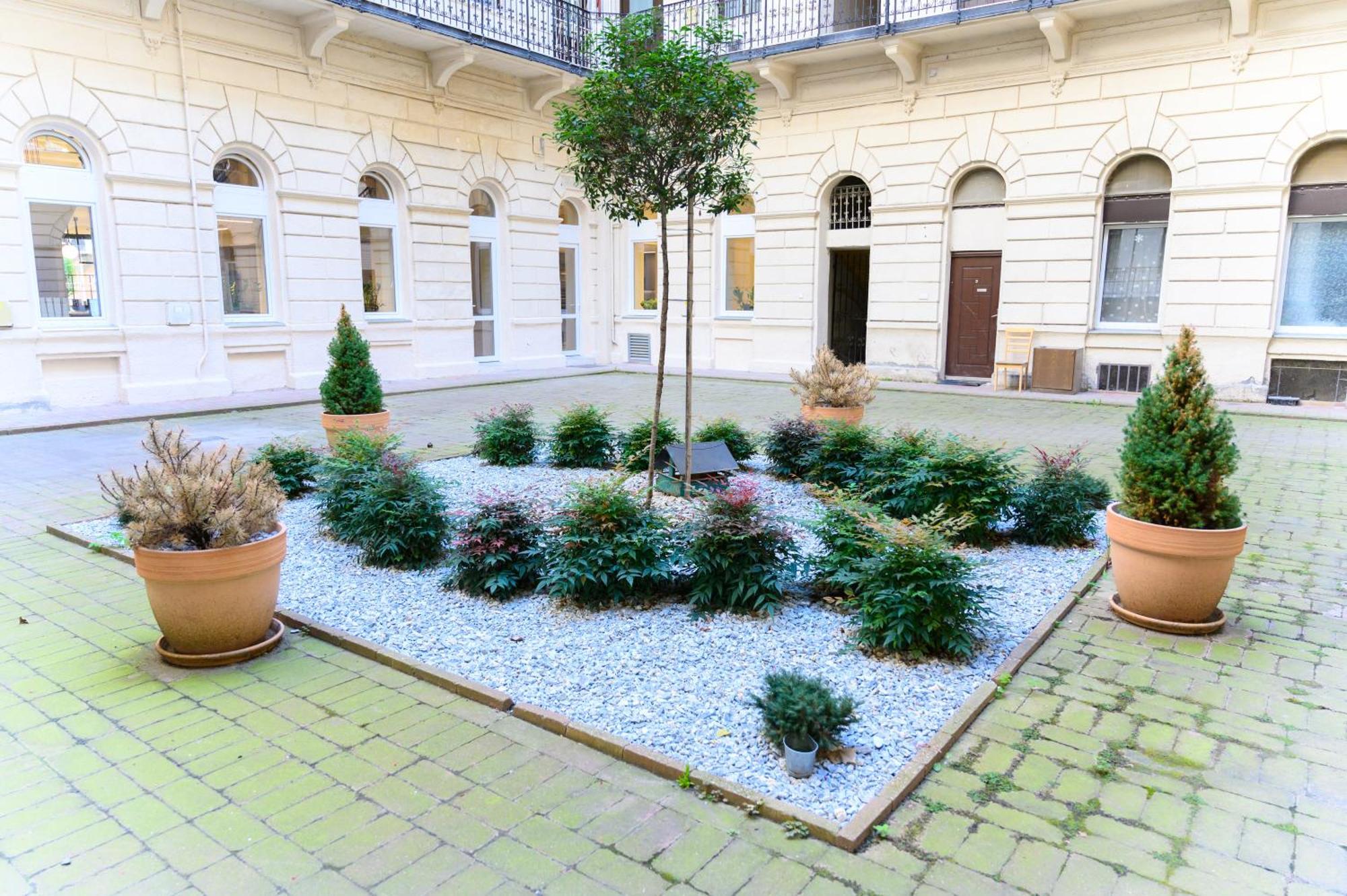 Central Home Budapest Esterno foto