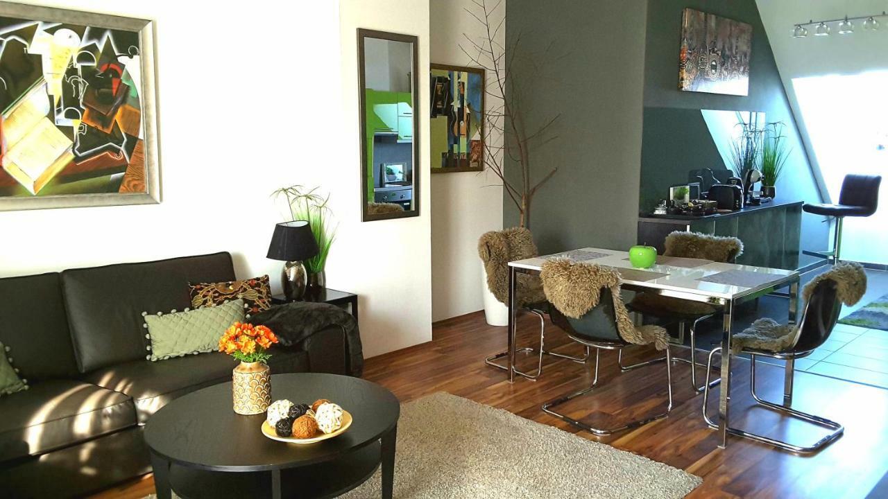Central Home Budapest Esterno foto